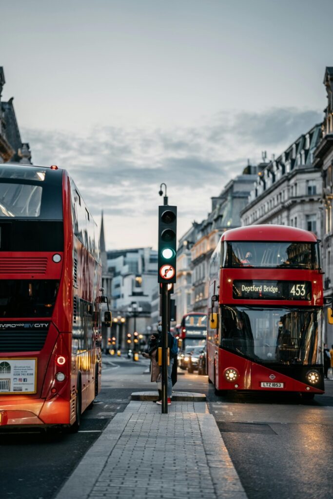 Bus Travel in England: Essential Tips for Routes, Tickets, and Scenic Journeys