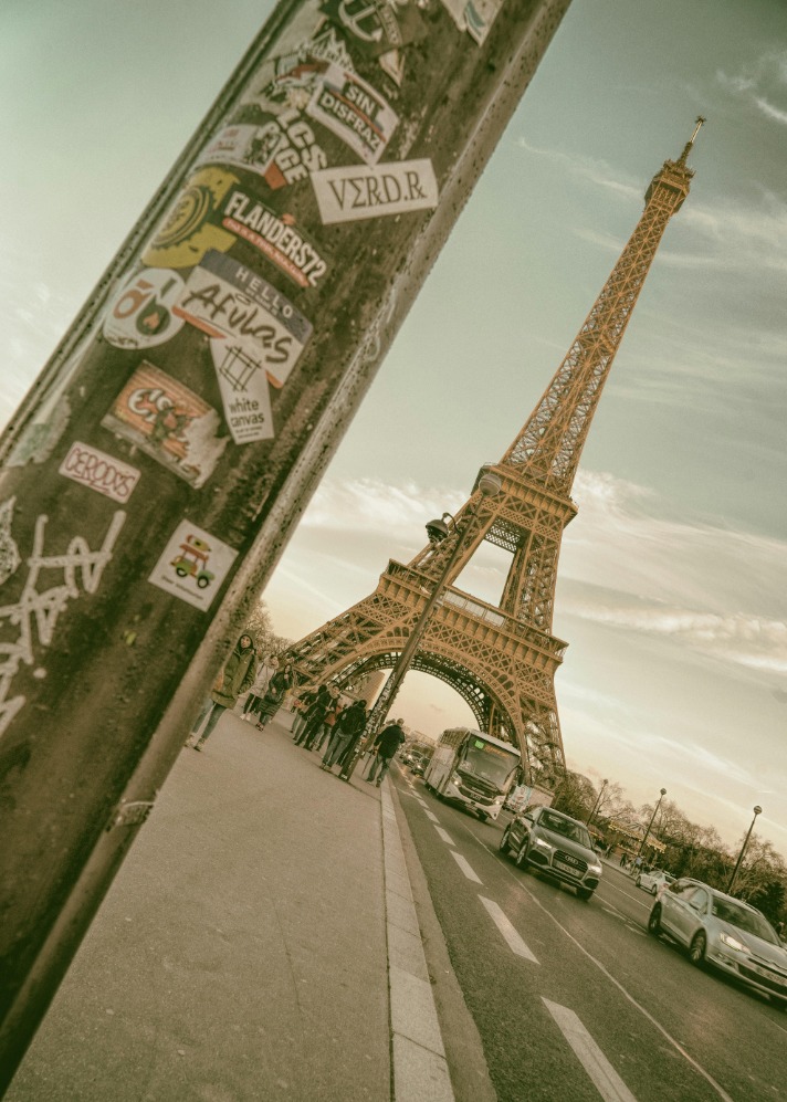 Paris by Bus: A Practical Guide to Getting Around the City