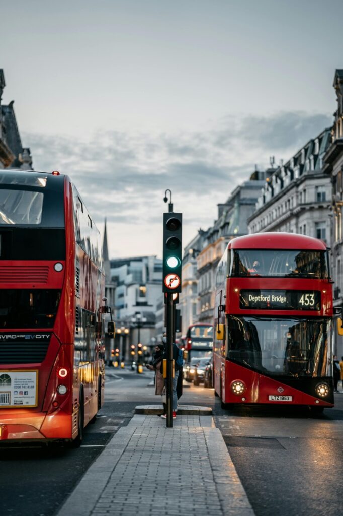 Bus Travel to London: A Budget-Friendly Guide for Navigating the Capital